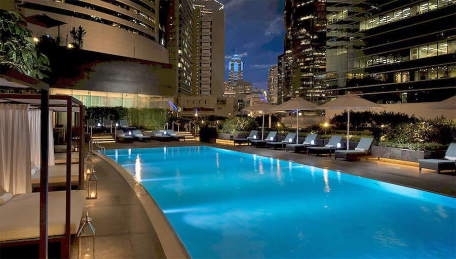 conrad hong kong pool