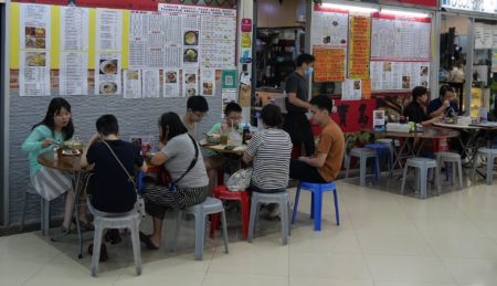 Hong Kong restaurant with Vaccine Pass QR code