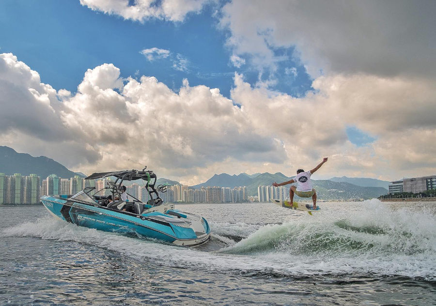 wake surfing instructor in tai po