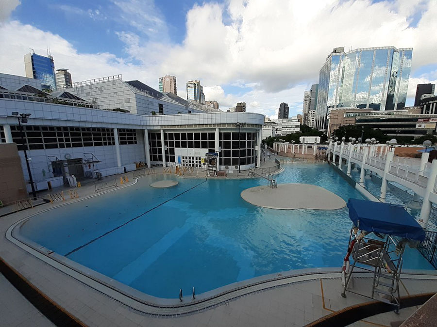 kowloon park outdoor shallow swimming pool