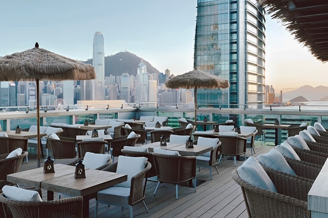 kaboom rooftop bar tsim sha tsui