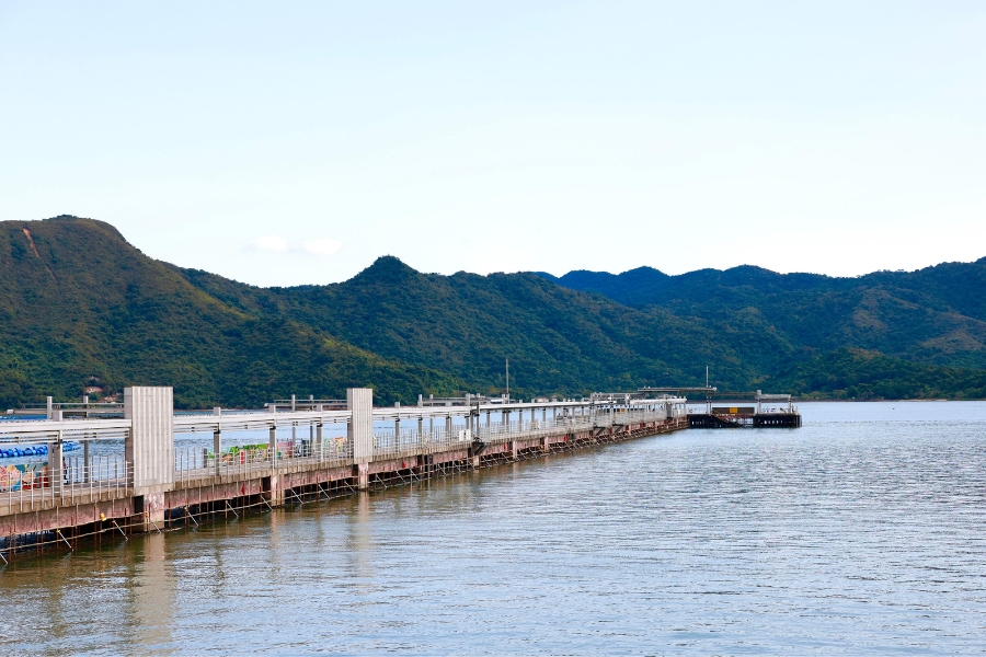 shau tau kok pier hong kong